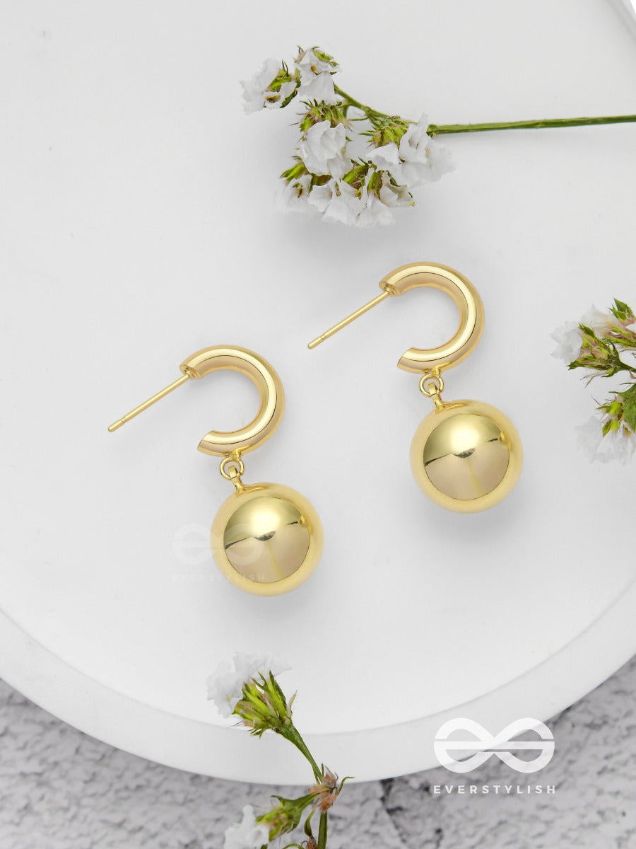 Luxurious Essence - Elegant Golden Earrings