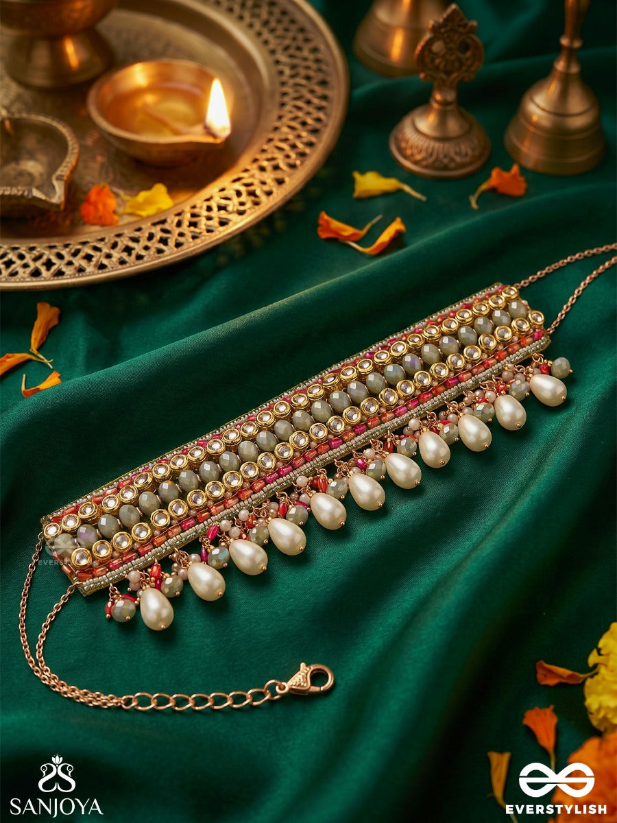 Surveshana - Divine Ornamentation - Festive Necklace With Structured Form And Flowing Details