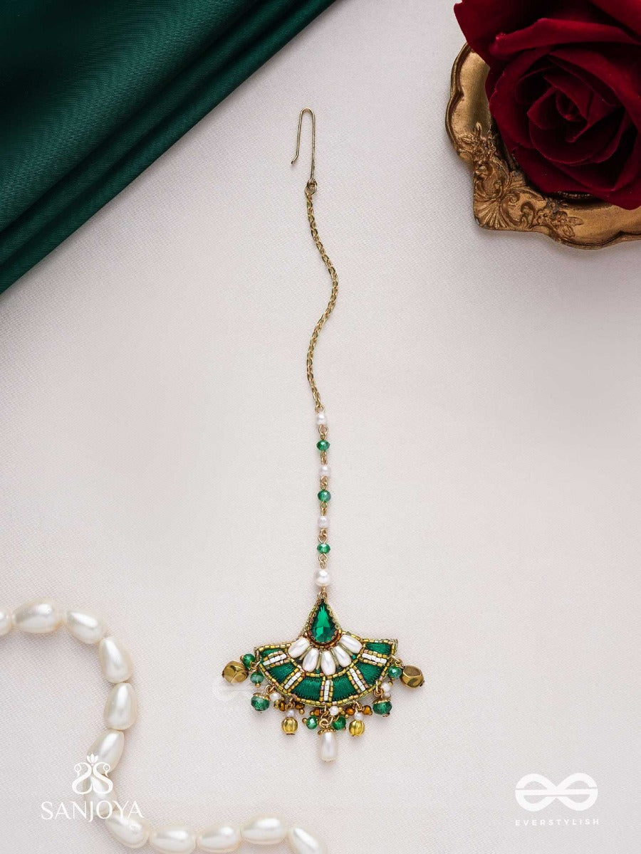 Nartakilata-Dancer's Vine- Maangtika With Stones, Pearls, Beads And Threadwork