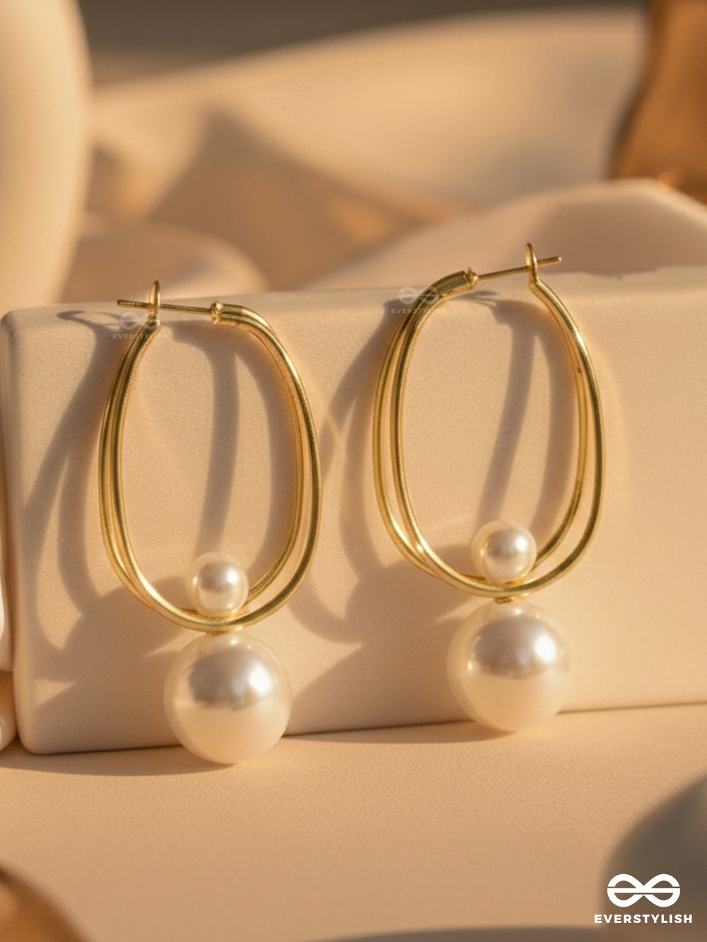 Pearl Orbit- Pearl Hoop Detachable Earrings
