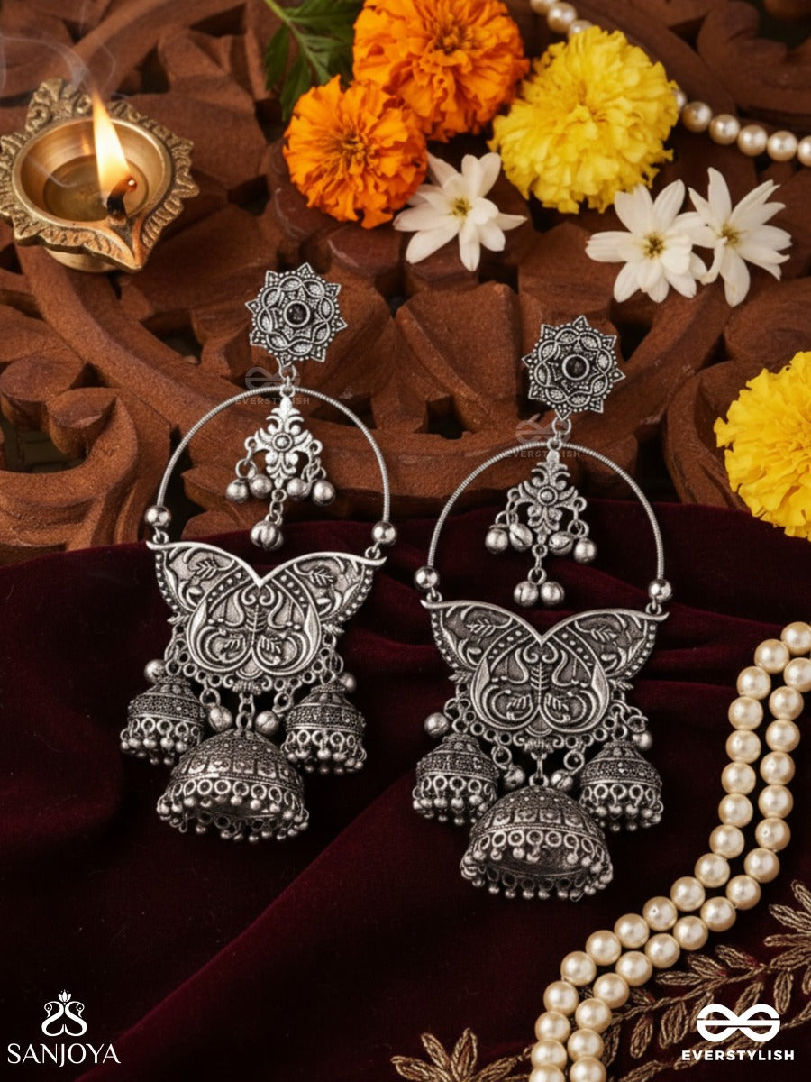Chandravallari-Moon Vine-Subtle Silver Chandbaali Adorned With Ghunghroo's