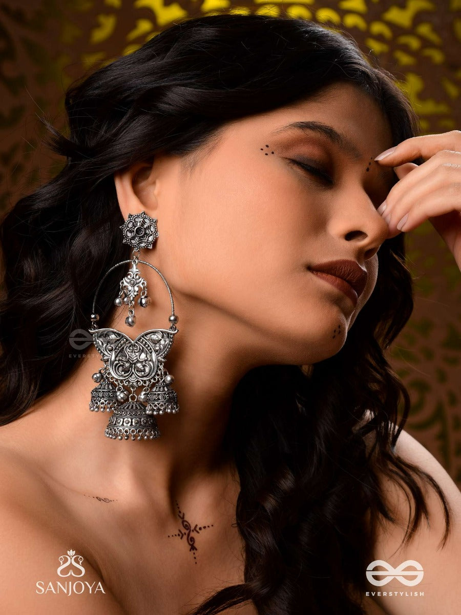 Chandravallari-Moon Vine-Subtle Silver Chandbaali Adorned With Ghunghroo's