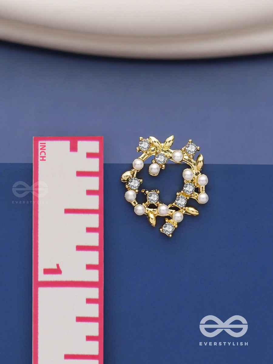 Emerald Vines -Wreath Shaped Pearl Studs