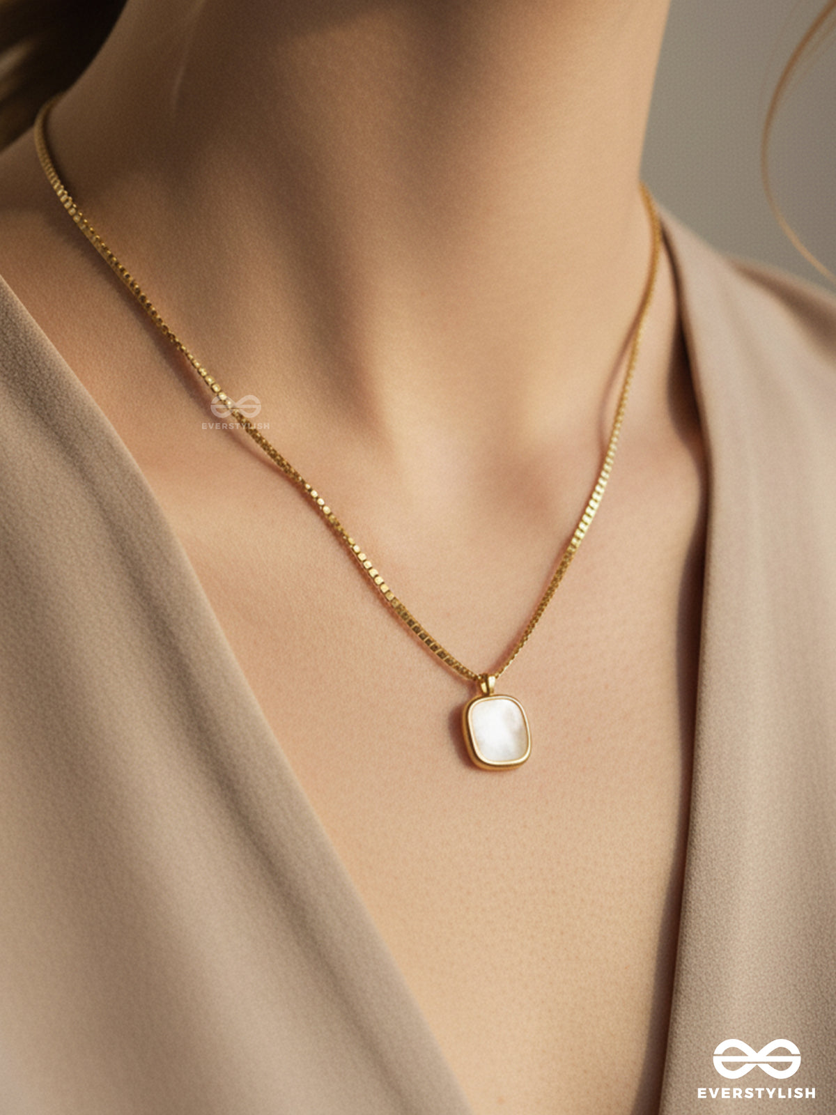 Soft Halo - Stainless Steel Anti-Tarnish Holographic Stone Pendant Necklace