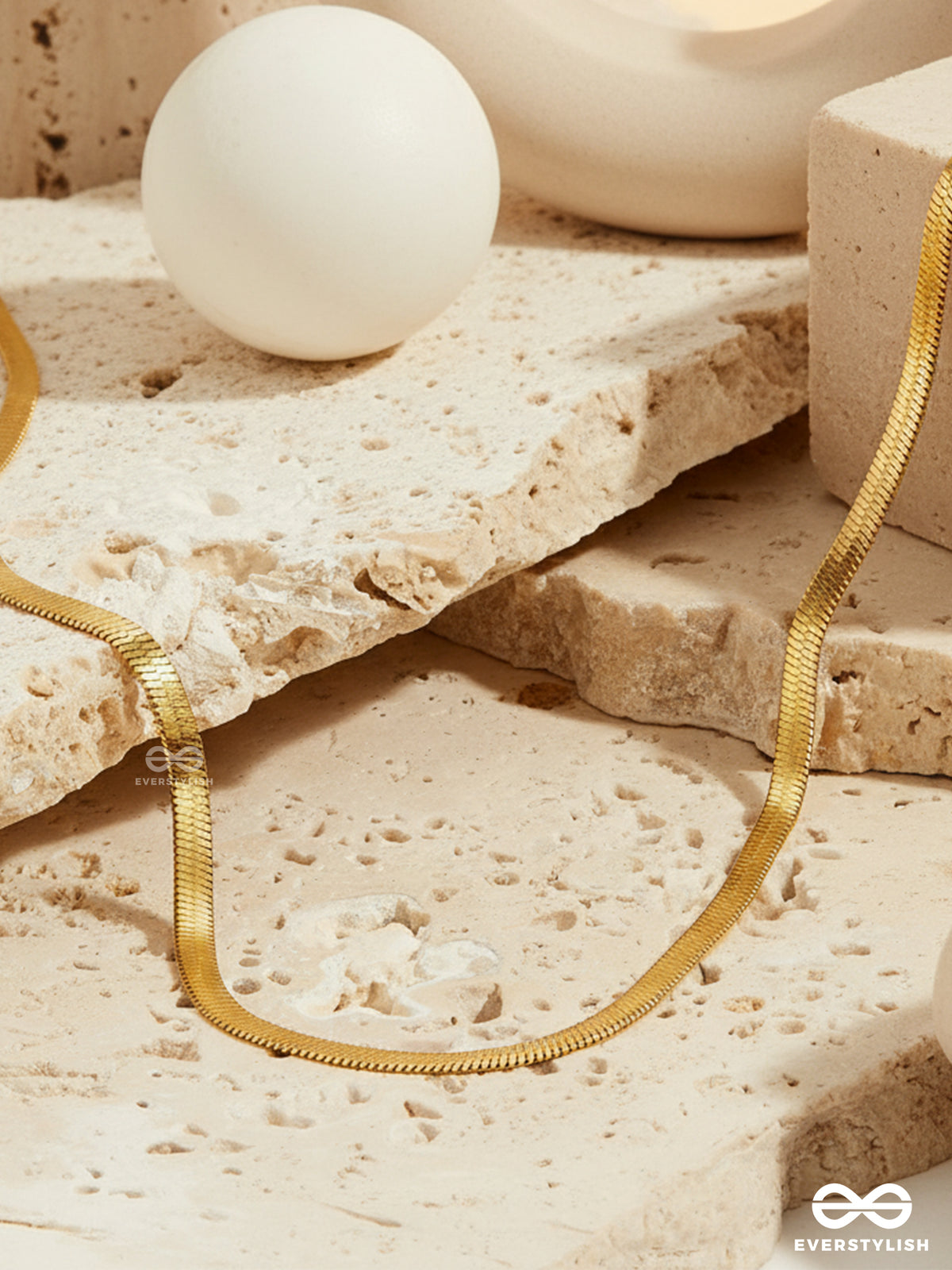 Serene Stream - Stainless Steel Anti-Tarnish Golden Minimalist Necklace