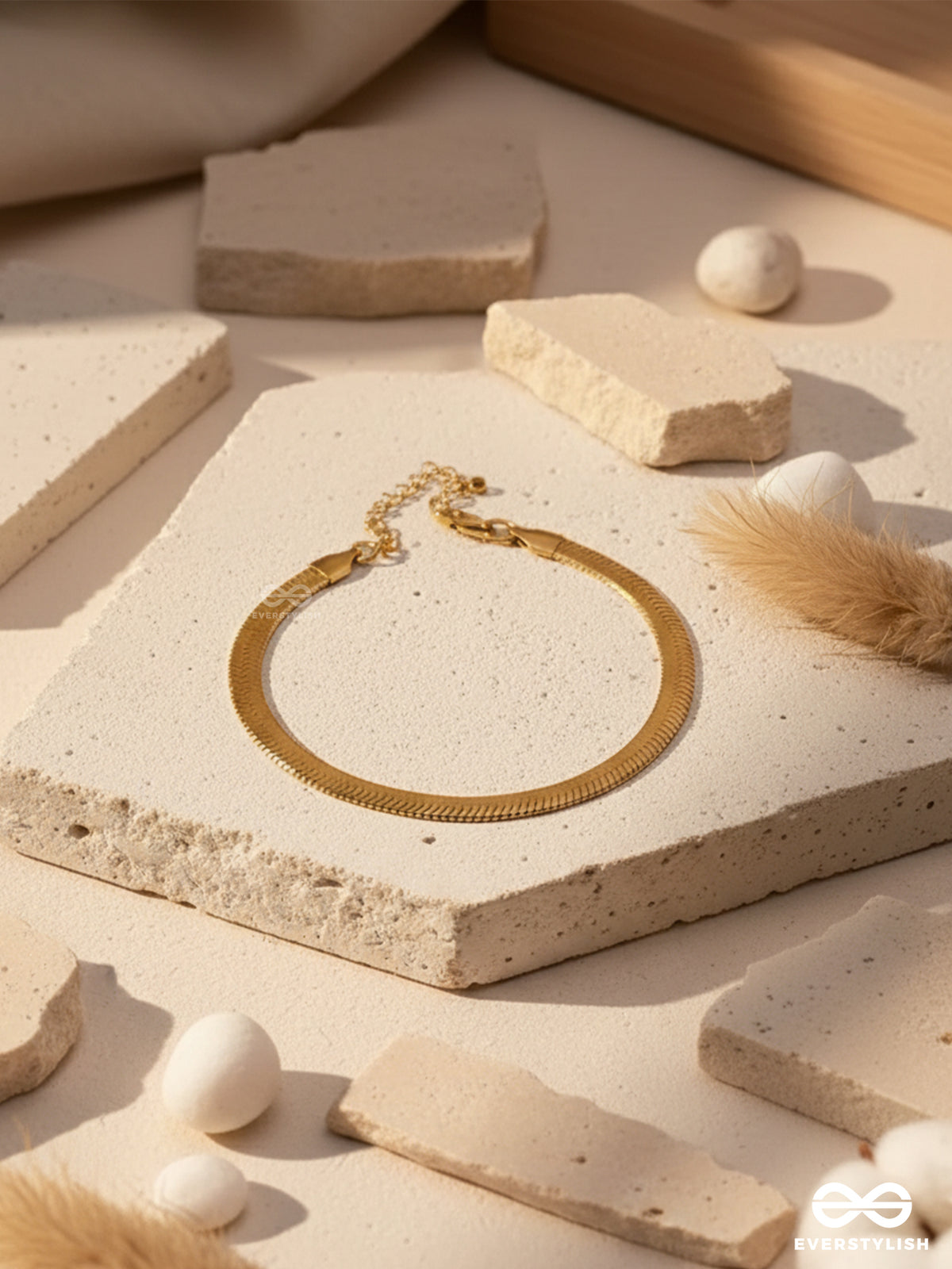 Golden Glow - Stainless Steel Anti-Tarnish Golden Bracelet