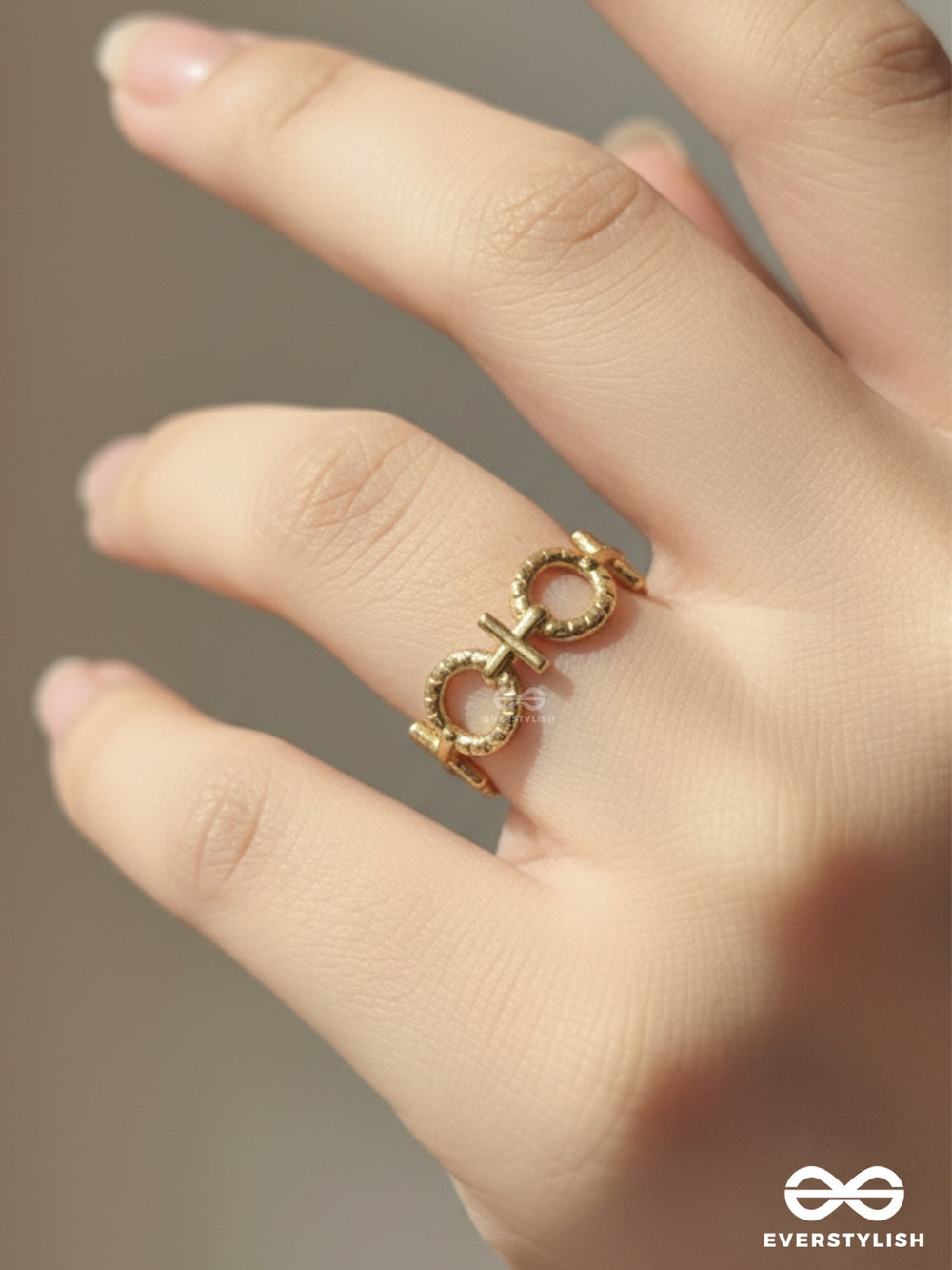 Sacred Ties - Stainless Steel Anti-Tarnish Golden Geometric Ring