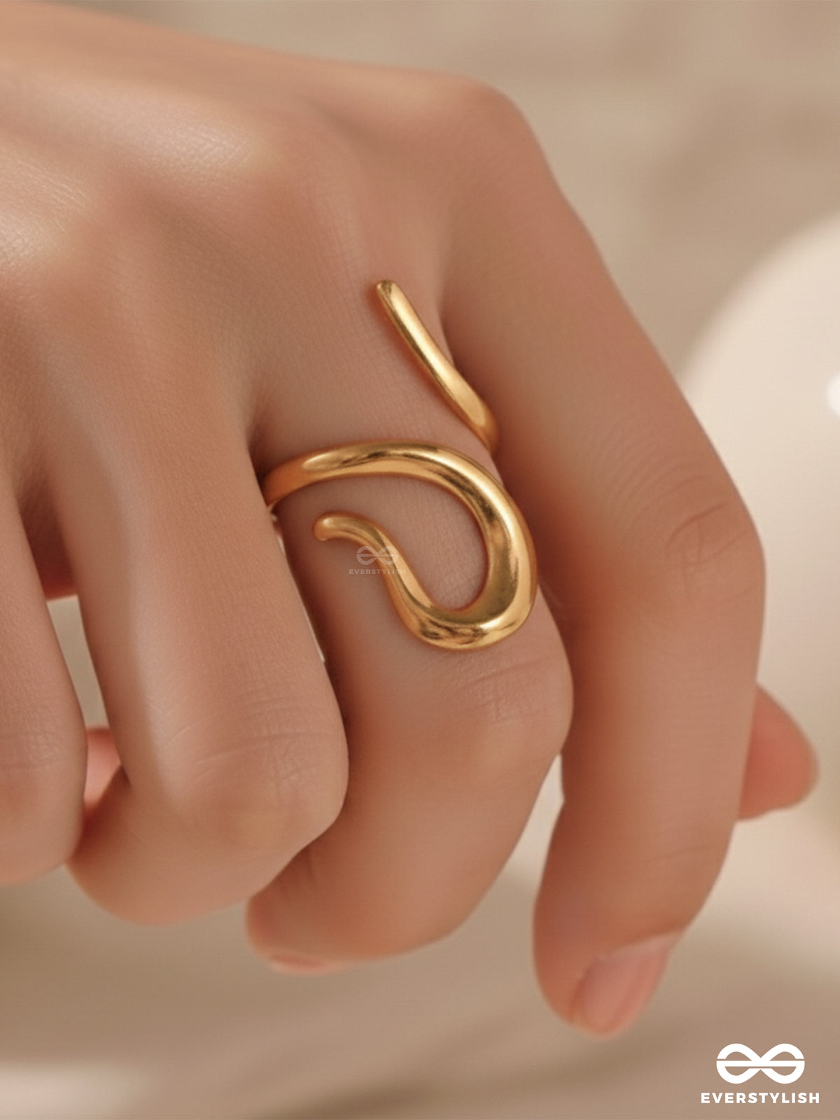 Curvaceous Glam - Stainless Steel Anti-Tarnish Golden Ring