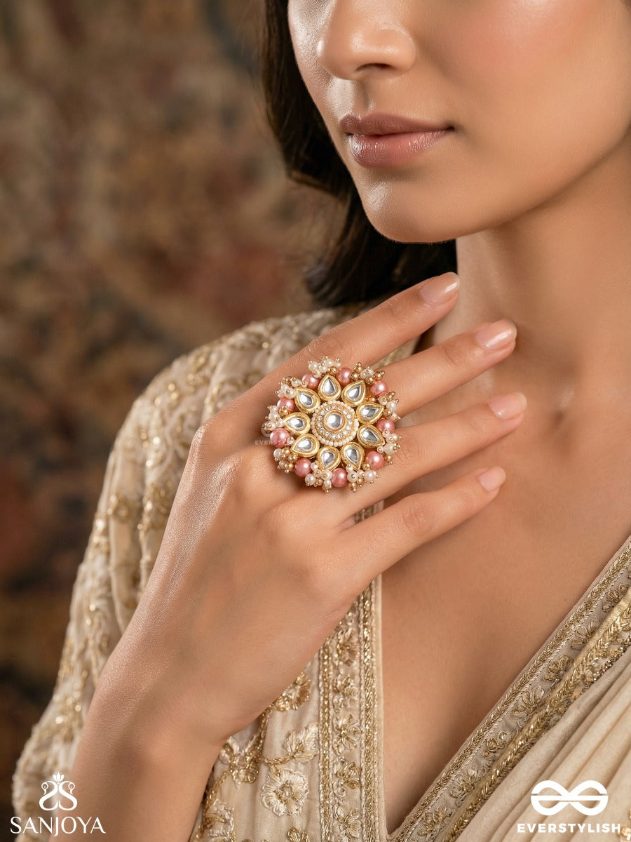 Eeshrita - Divine Grace - Statement Ring With Ornamental Disc And Multi-Stone Cluster Detail