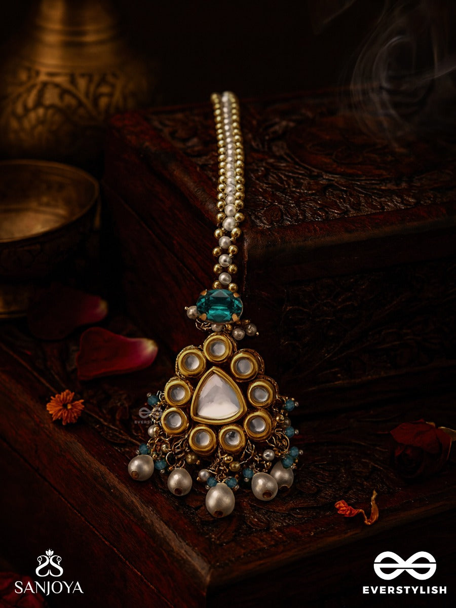 Varunipriya - Beloved Of The Ocean - Hand Embroidered Bridal Kundan And Pearl Set With Necklace, Earrings And Maangtika
