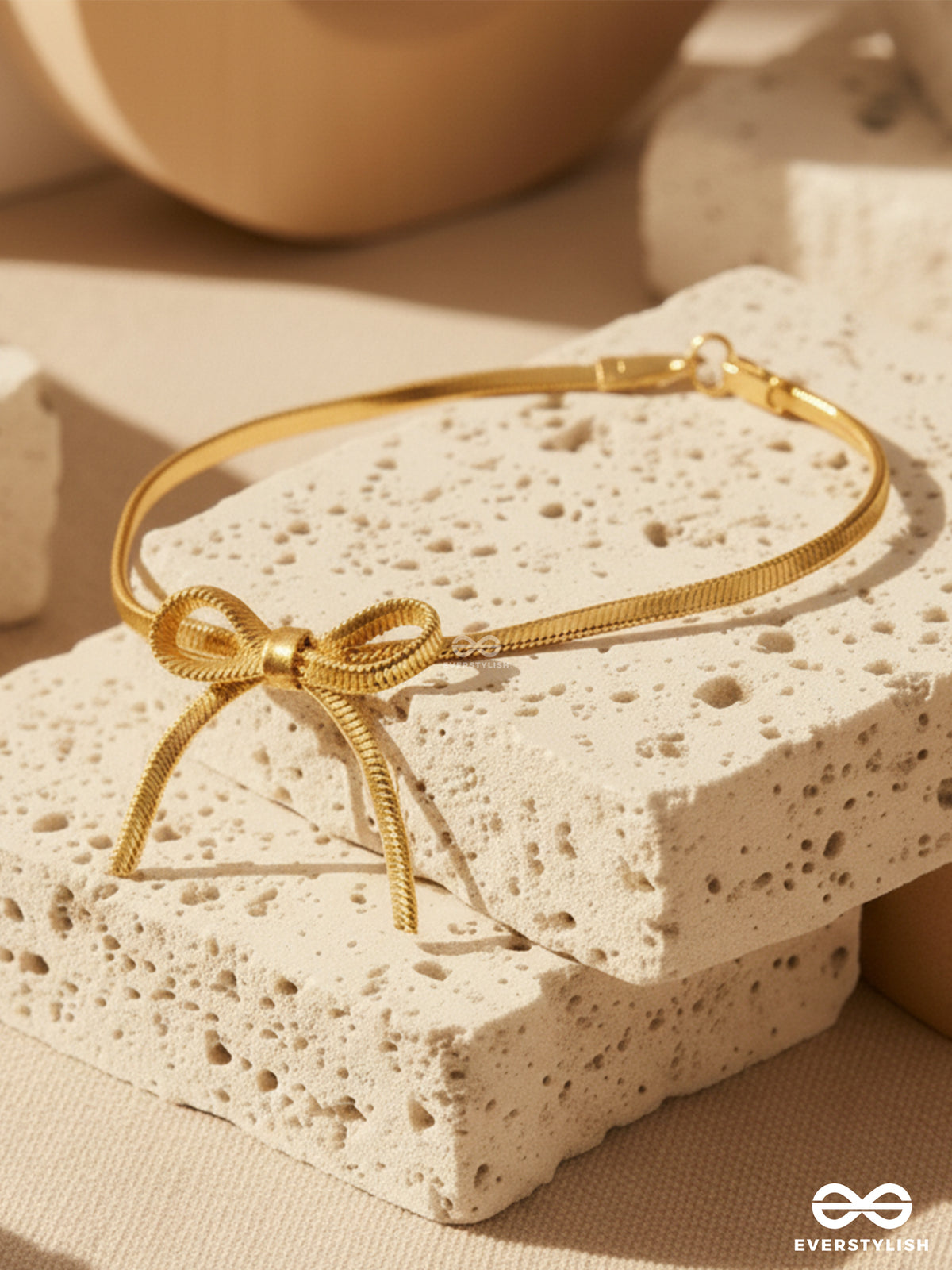 Grace Bow - Chic & Minimal Stainless Steel 18K Gold Plated Hypoallergenic And Anti-Tarnish Bracelet