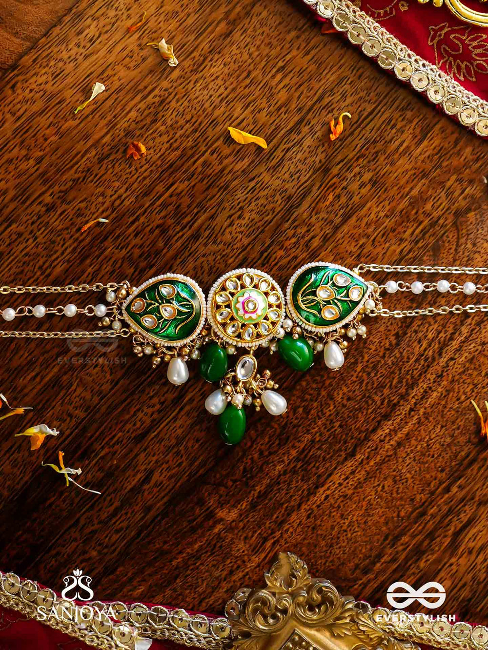 Taralika- Star-Like-Handmade Kundan Set With Necklace And Earrings