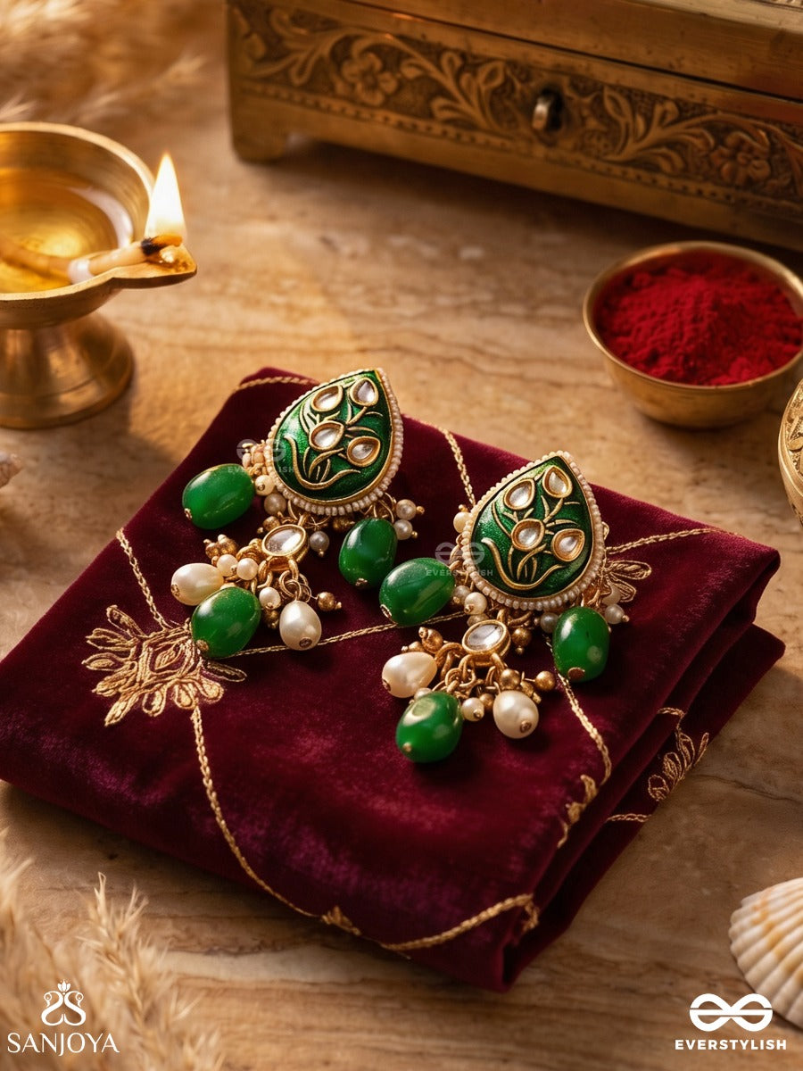 Taralika- Star-Like- Sparkling Enamelled Kundan Earrings With Pearls And Beads