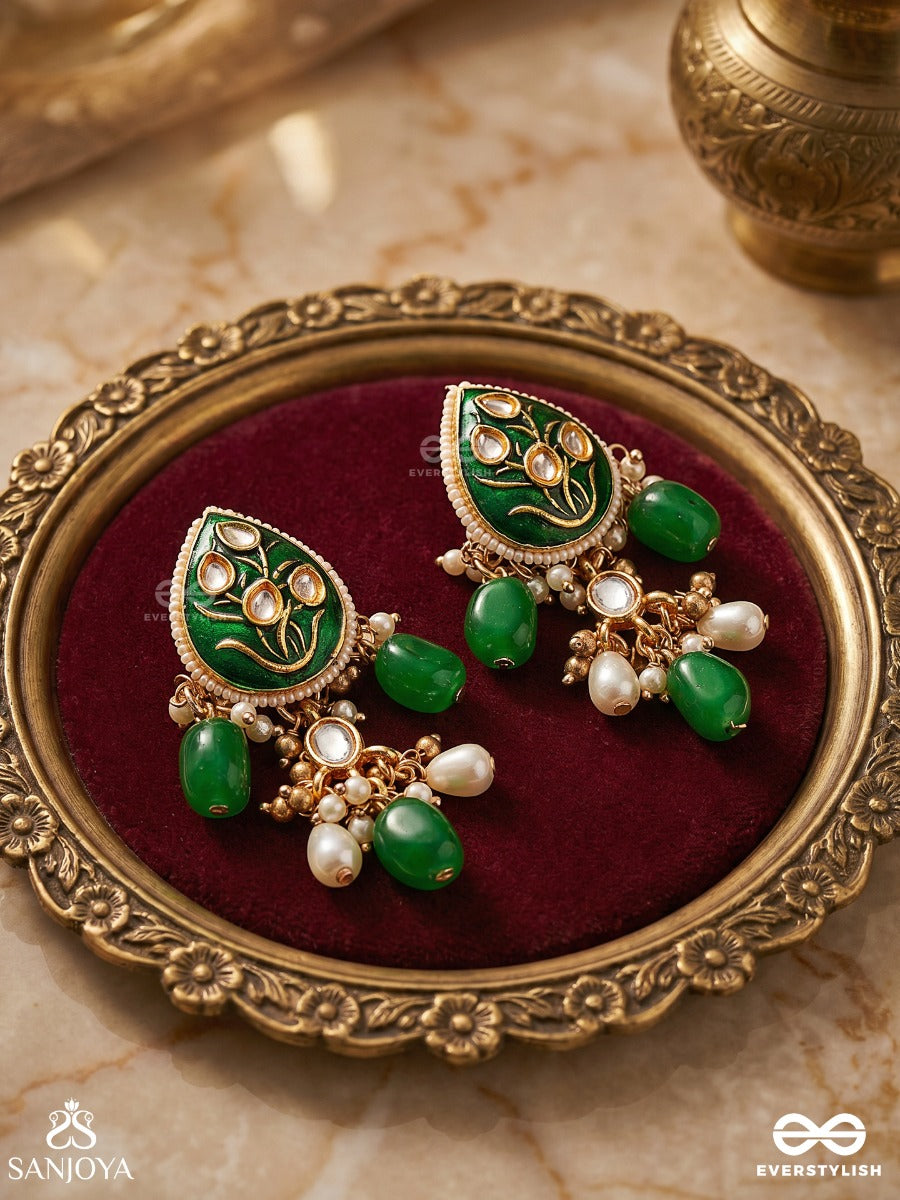 Taralika- Star-Like- Sparkling Enamelled Kundan Earrings With Pearls And Beads