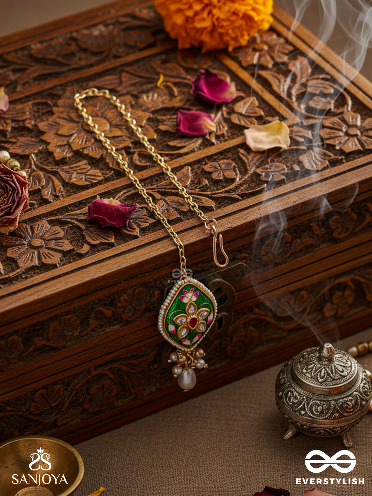 Harinakshi - Doe-Eyed Beauty - Graceful Handcrafted Kundan Maangtika With Polki Accents And Pearl Details