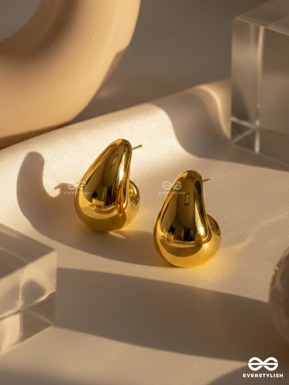 Golden Drip - Polished Teardrop Studs With A Luxurious Finish