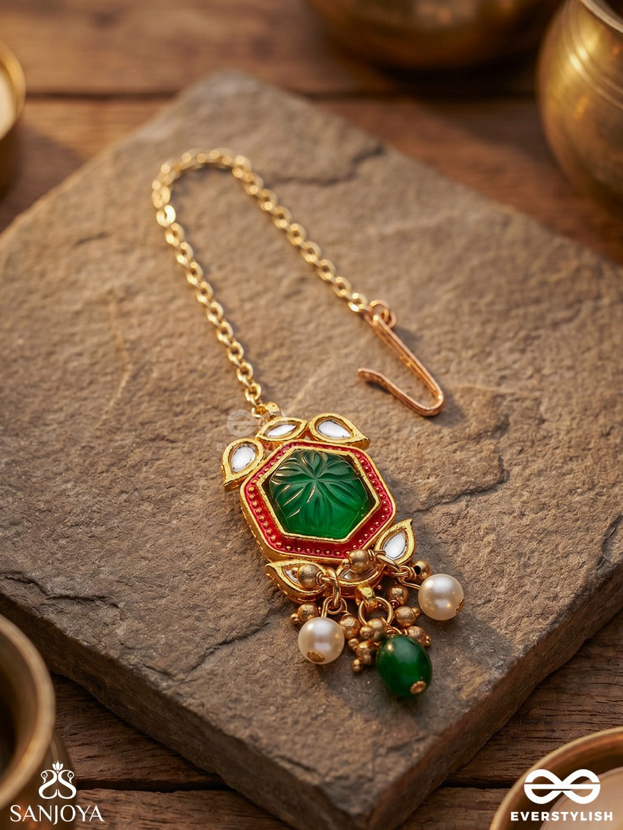 Pitambrini - Adorned In Yellow- Kundan Handcrafted Maangtika With Pearls And Beads