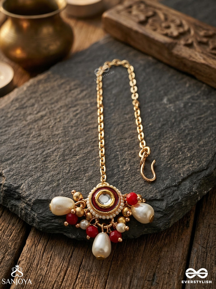 Varsha - Pearl Rain- Minimal Stringed Kundan Maangtika With Lustrous Pearl Droplets