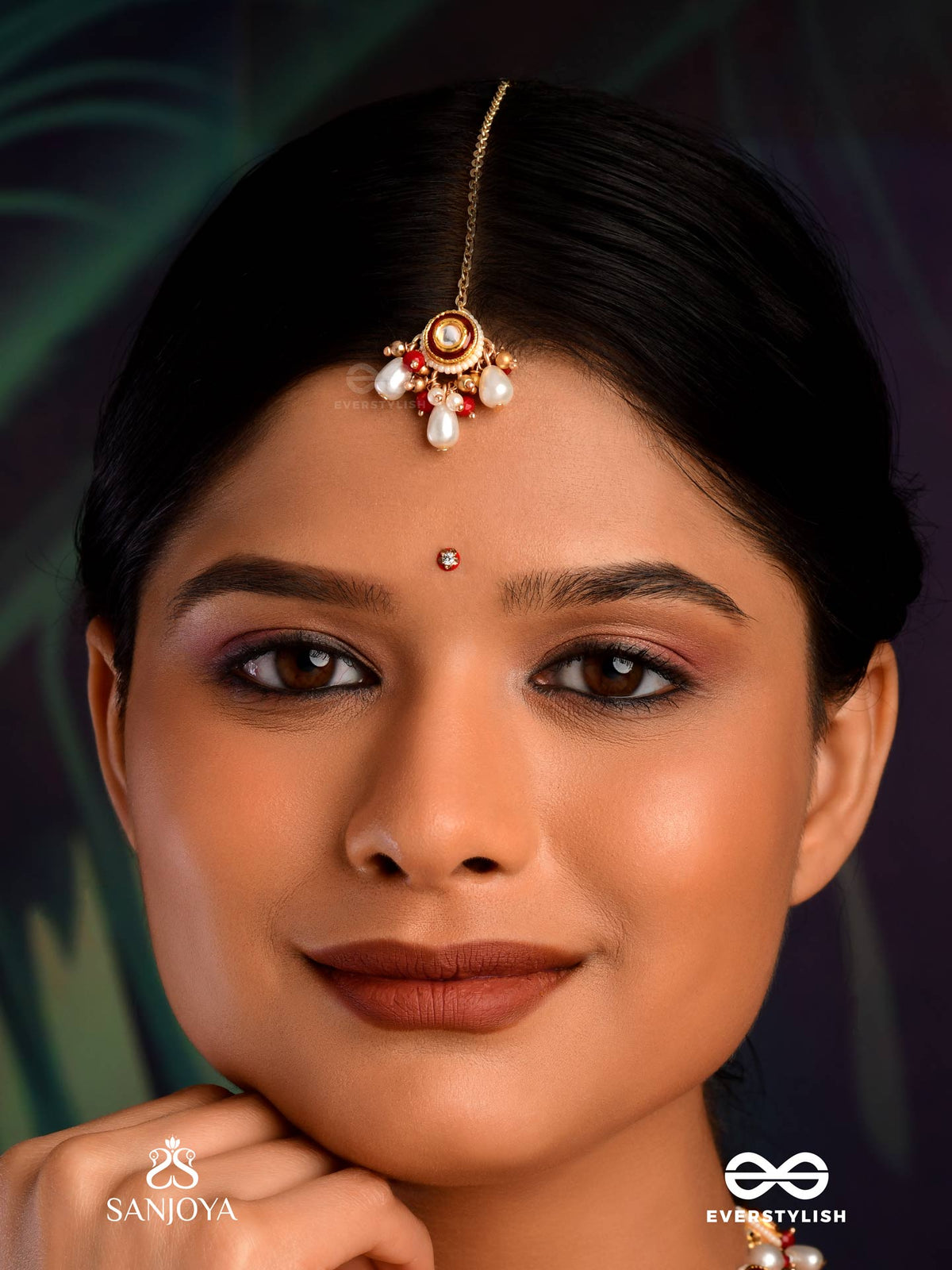 Varsha - Pearl Rain- Minimal Stringed Kundan Maangtika With Lustrous Pearl Droplets