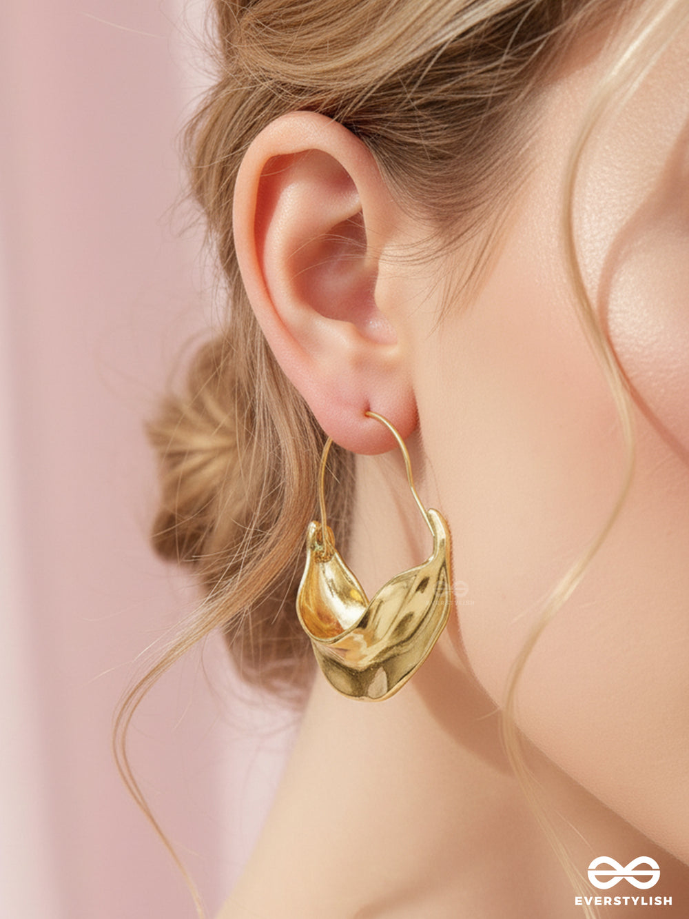 Sunlit Curve- Abstract Gold Earrings