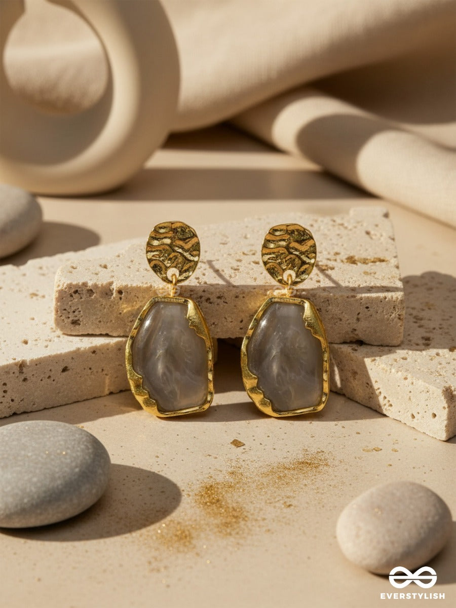 Earthen Luxe- Raw Edge Design With Smoky Marble Stone