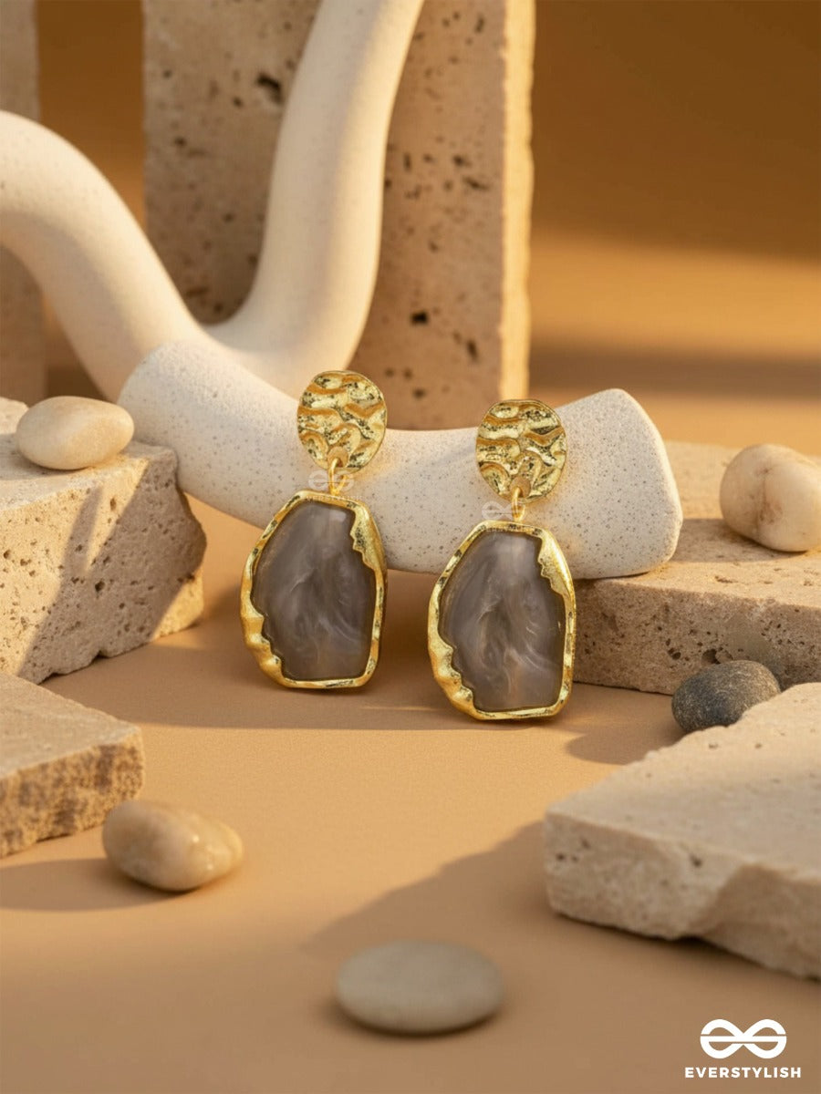 Earthen Luxe- Raw Edge Design With Smoky Marble Stone