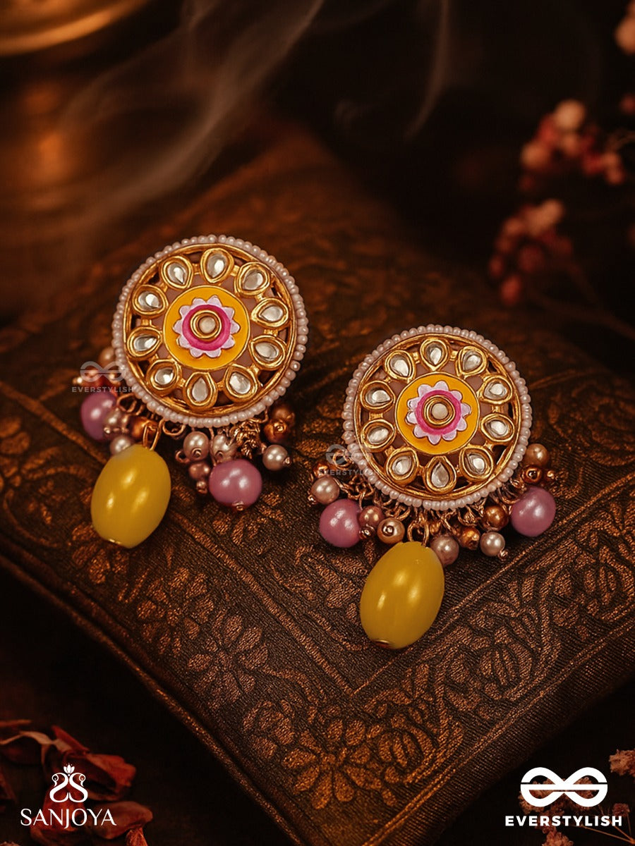 Madhuvarnika - Honey Hue - Soft Feminine Hancrafted Kundan Set With Choker Neckpiece And Earrings