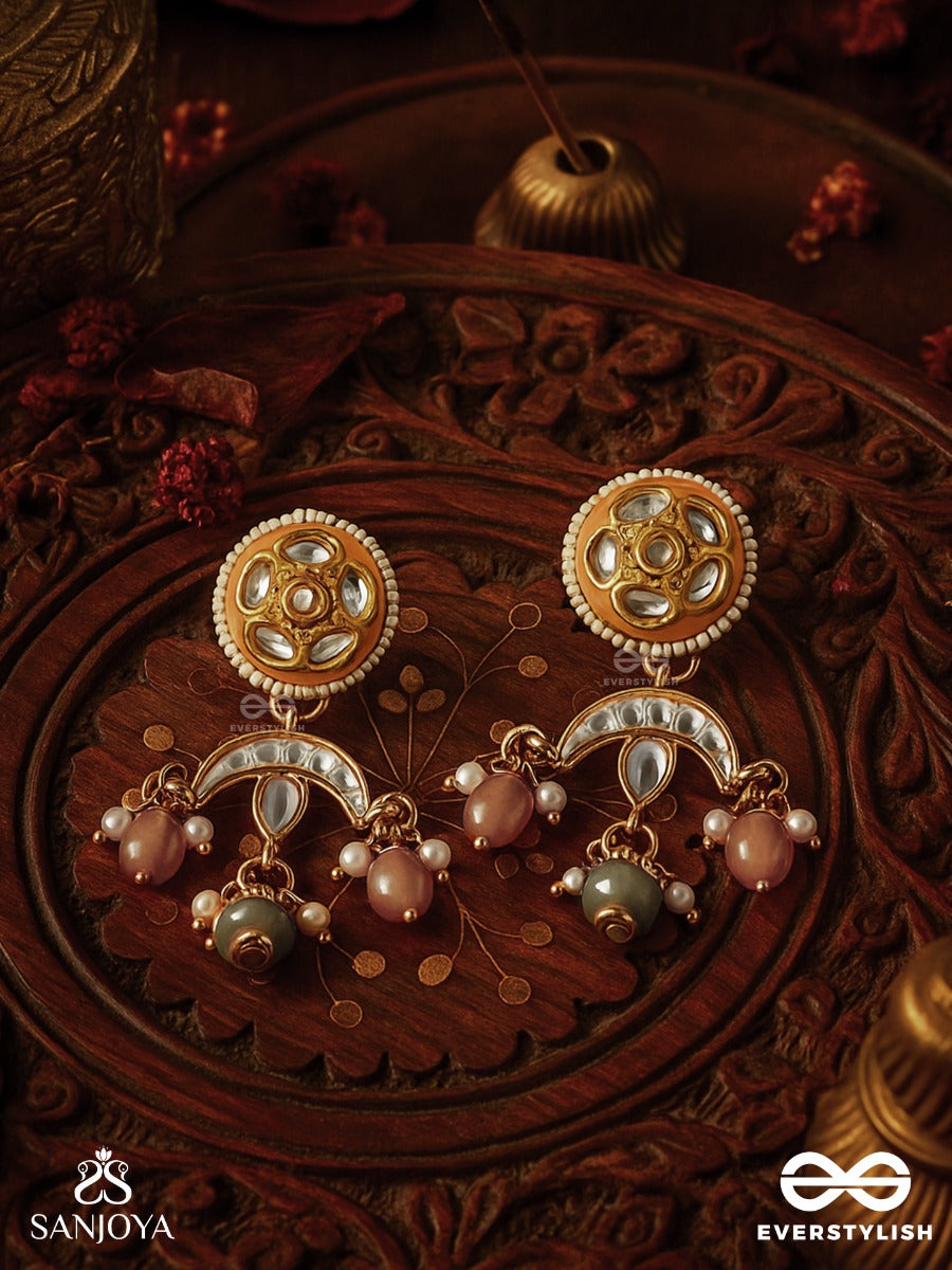 Ragtanika - Colored Composition- Heritage Style Kundan Set With Neckpiece, Earrings And Maangtika