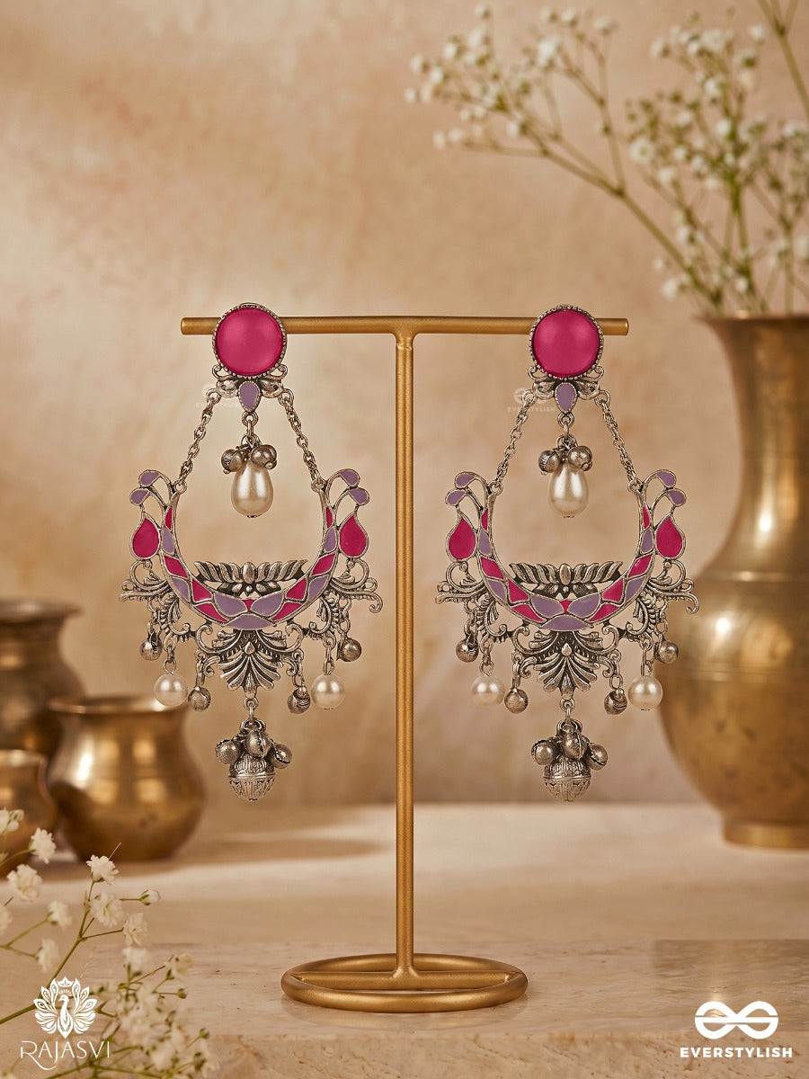 Vintage Flair - Detailed Oxidised Earrings