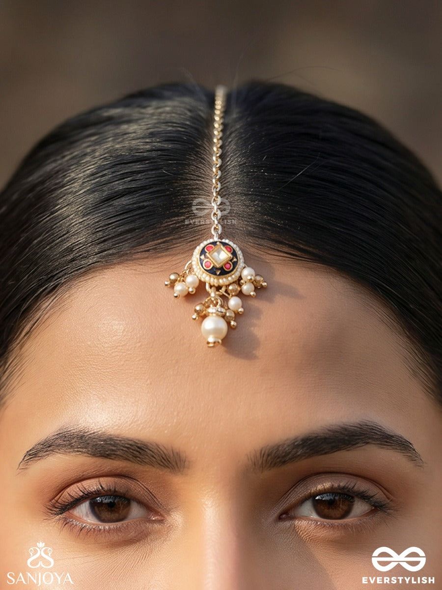 Kanchana Lahari - Golden Wave - Statement Kundan Maangtika With Pearl And Golden-Tinted Beaded Drops
