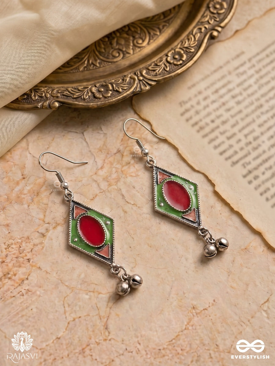 Geometric Grace- Diamond-Shaped Oxidised Earrings
