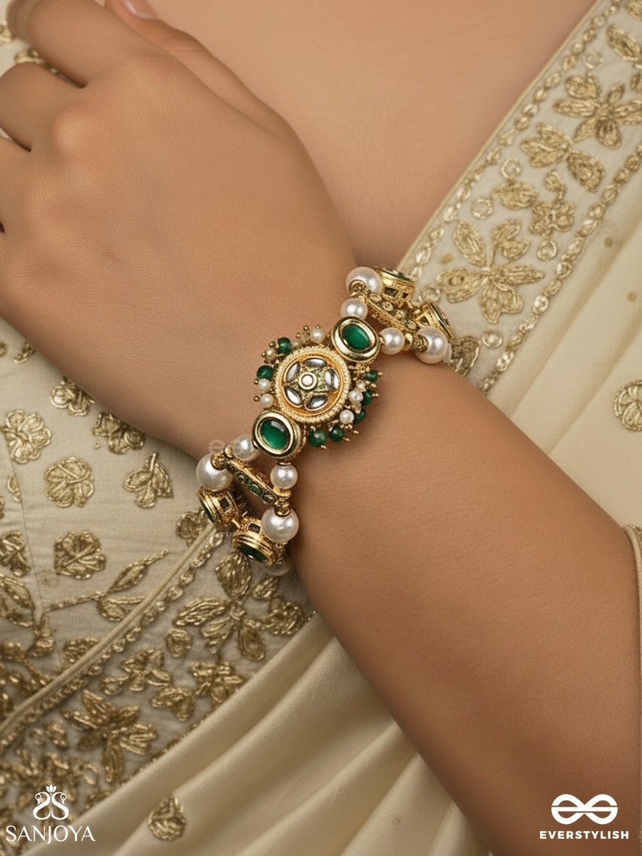 Mehrava - Aura Of Affection - Pearl Strand Bracelet With Emerald-Tone Accents And A Decorative Gold Medallion