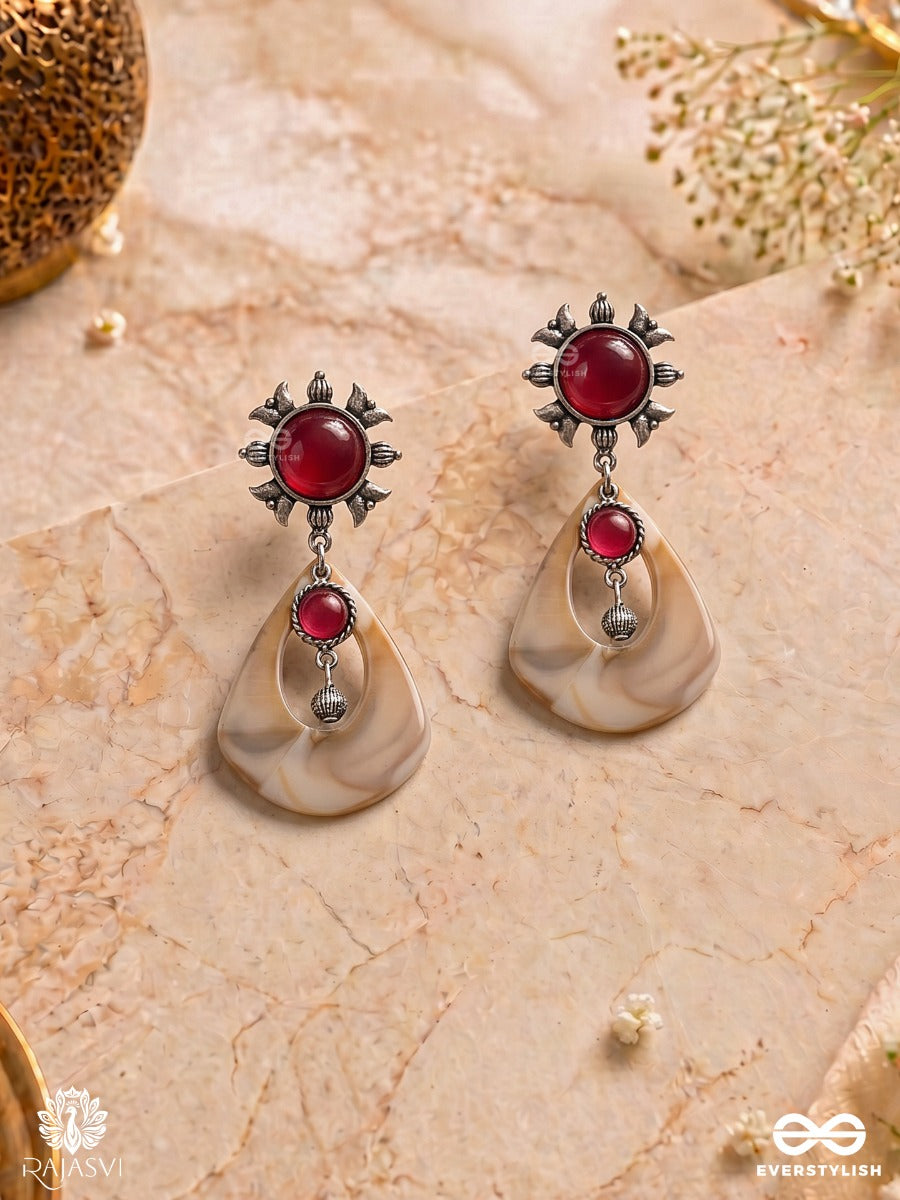 Desert Twist- Modern Dangle Oxidised Sandstone Earring