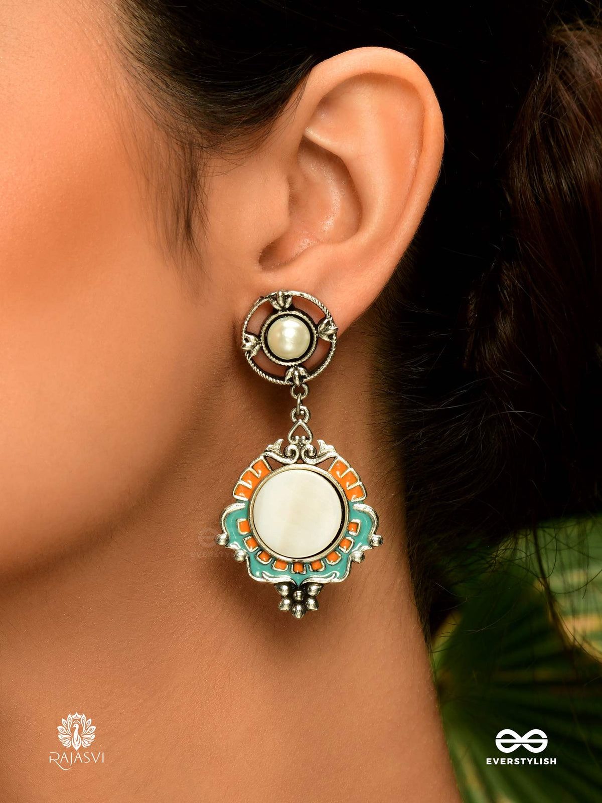 Moon Dial - Pearl-Centered Enamelled Oxidised Earring