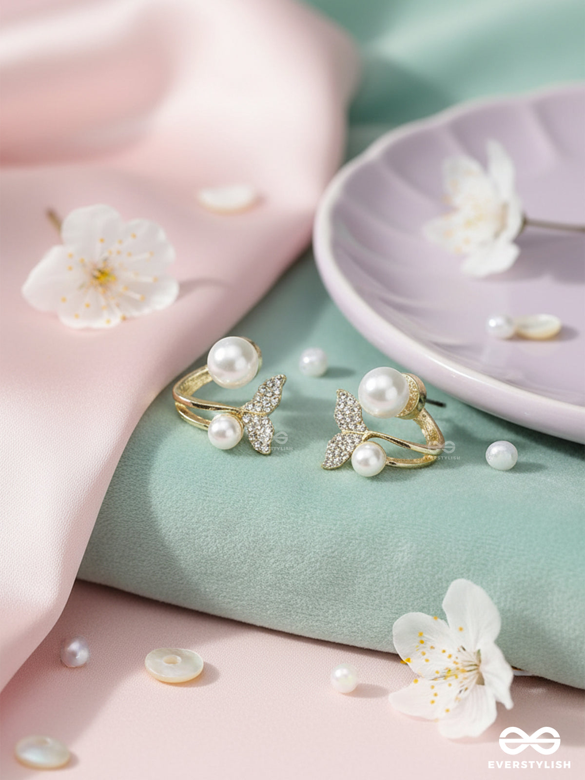 Pearl Tendril - Delicate Leafy Pearl Studs With Golden Details