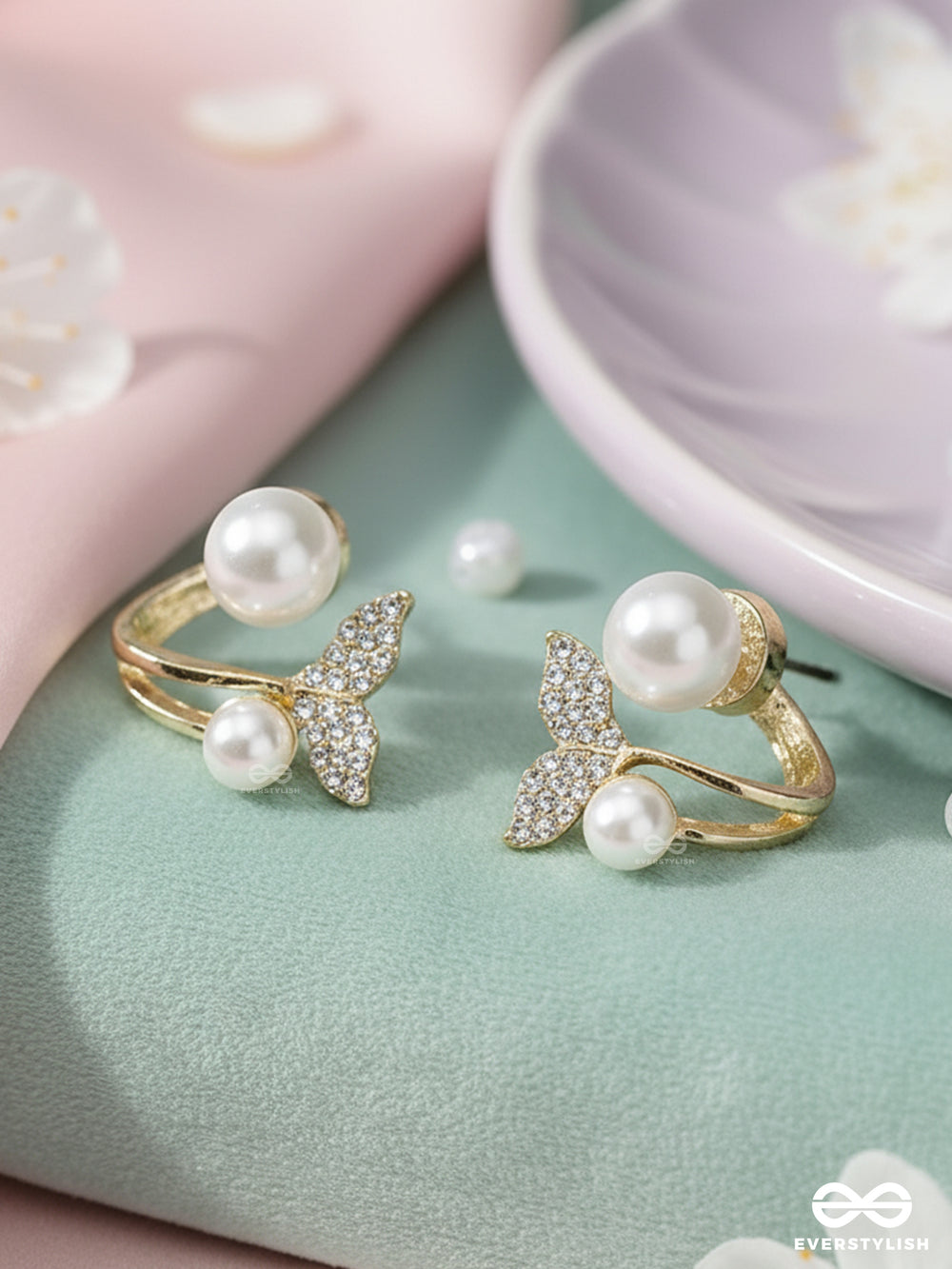 Pearl Tendril - Delicate Leafy Pearl Studs With Golden Details