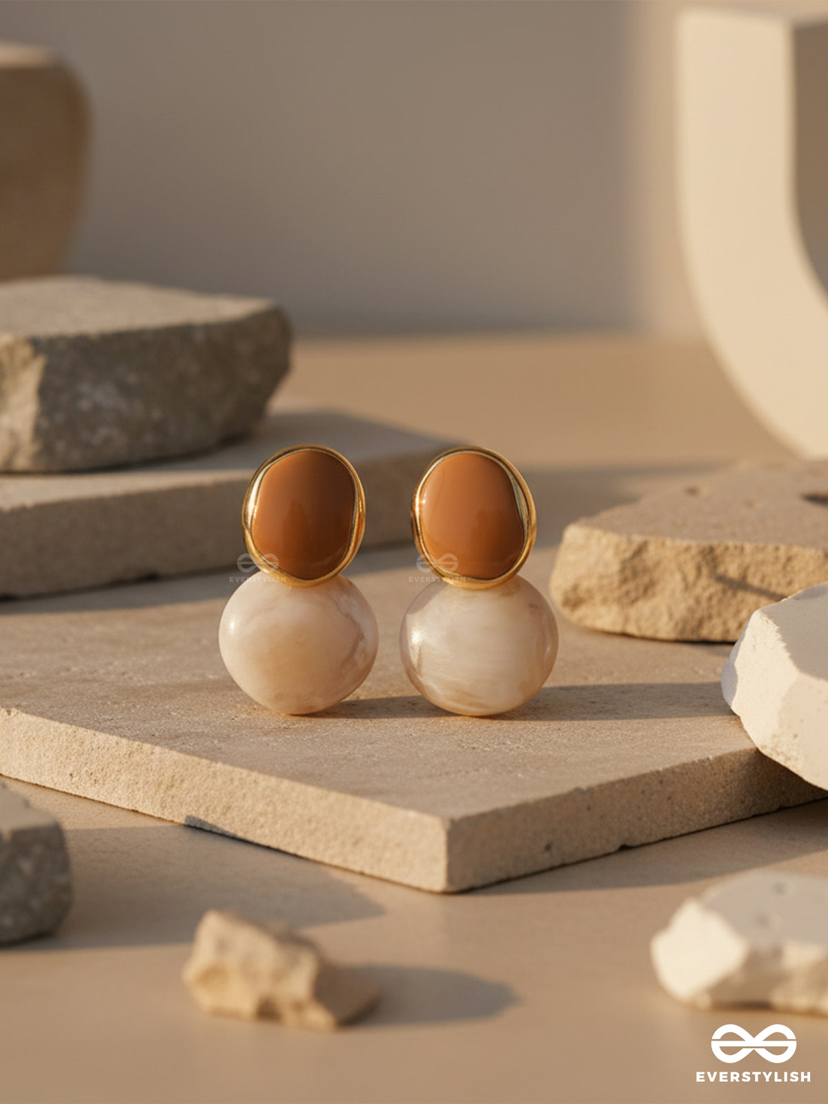Dune Melt - Glossy Earrings In Neutral Shades
