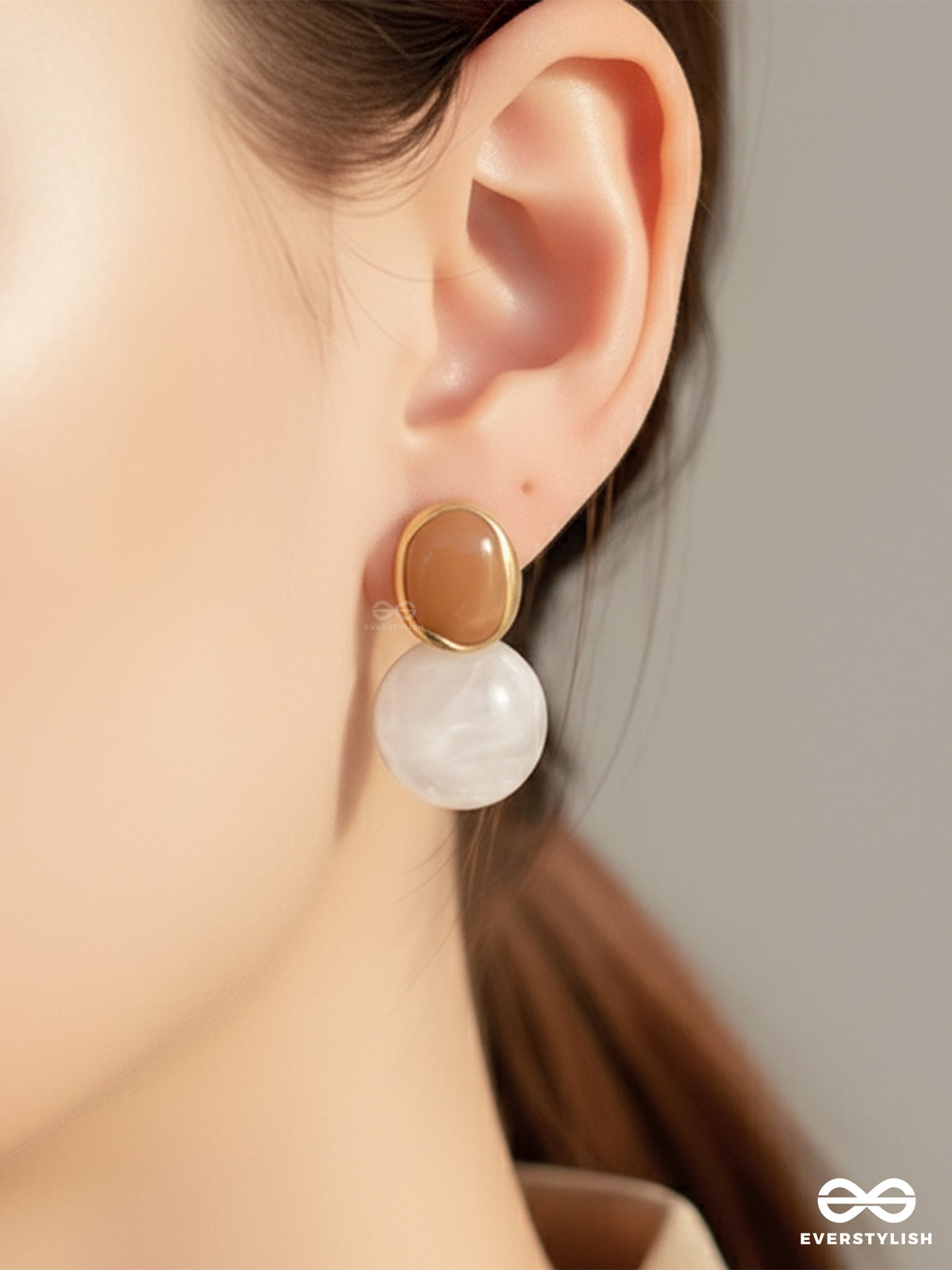 Dune Melt - Glossy Earrings In Neutral Shades