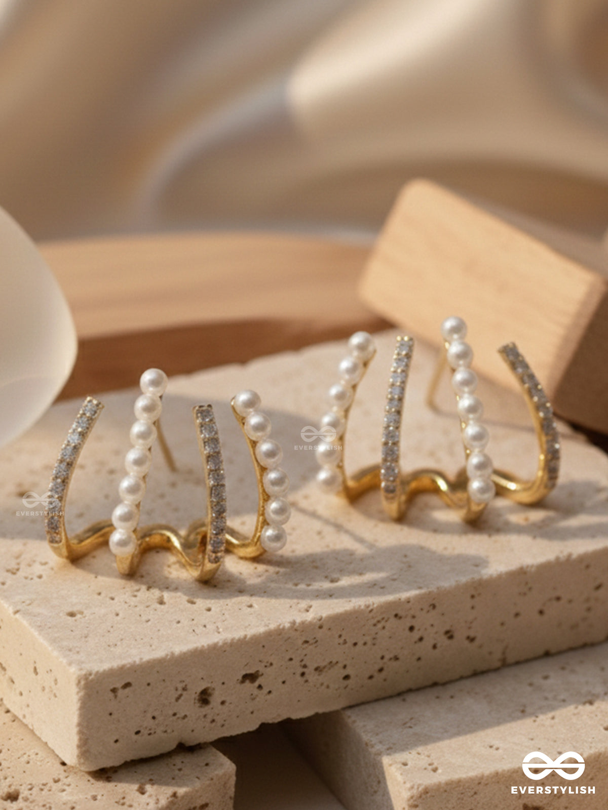 Pearl Matrix - Geometric Multi-Row Ear Cuff