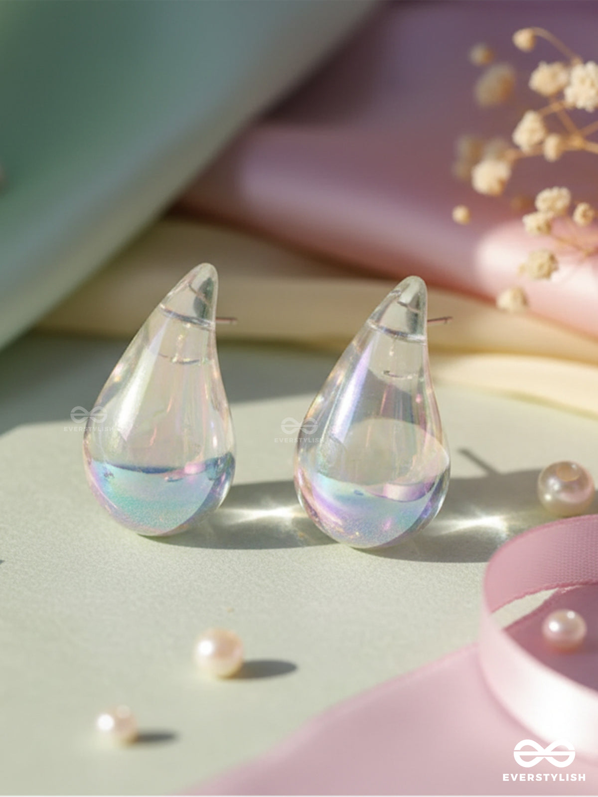Moon Tear - Soft Holographic Glow Drop