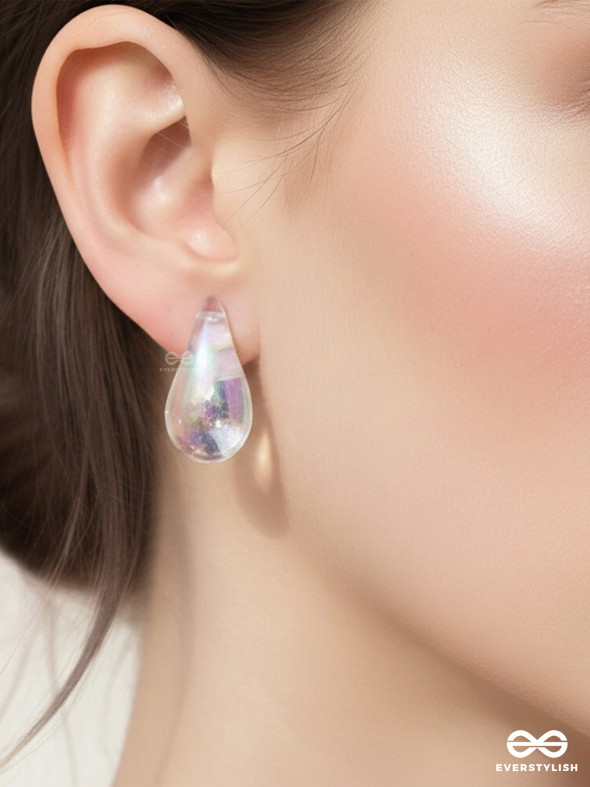 Moon Tear - Soft Holographic Glow Drop