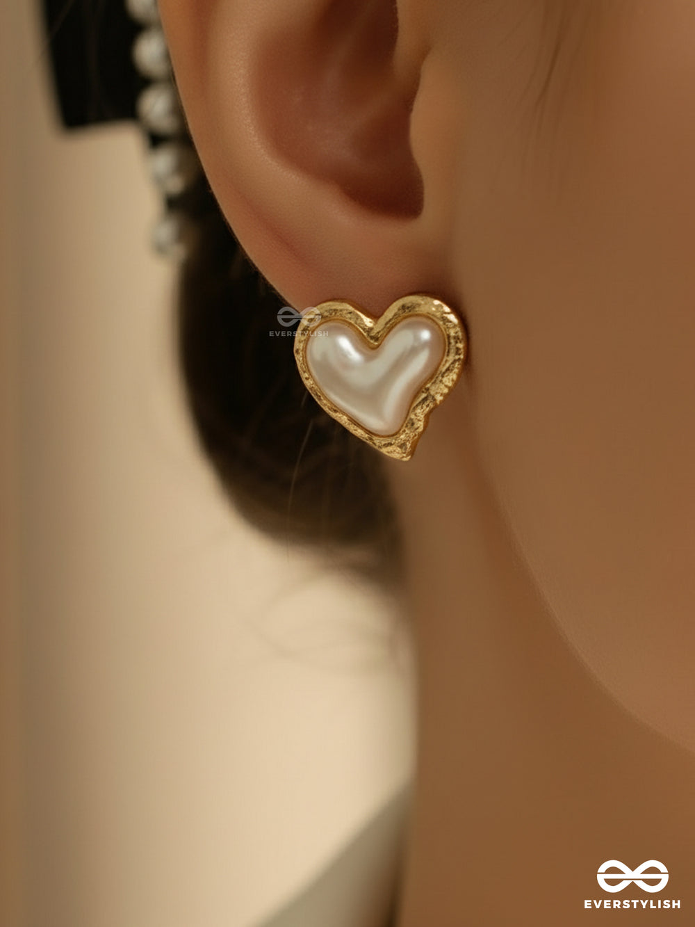 Prism Heartlet - Glowy Iridescent Heart Studs