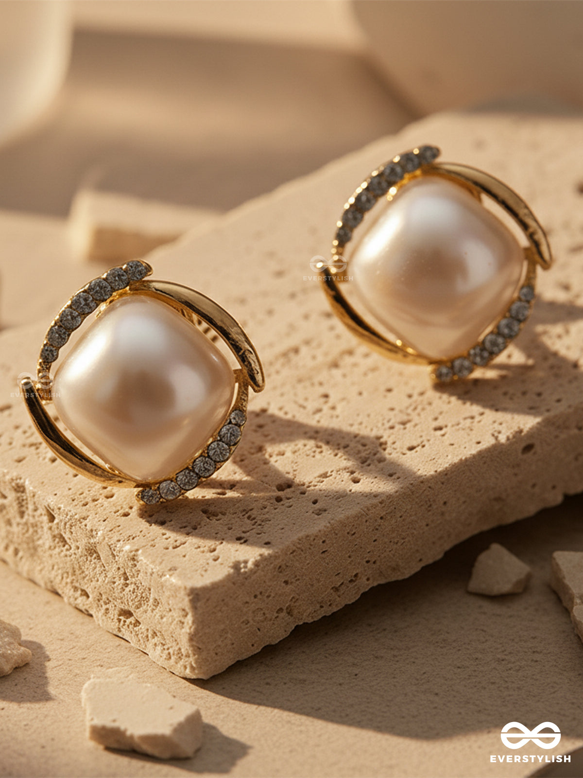 Pearl Halo Frame - Chic Square Pearl Stud Earrings