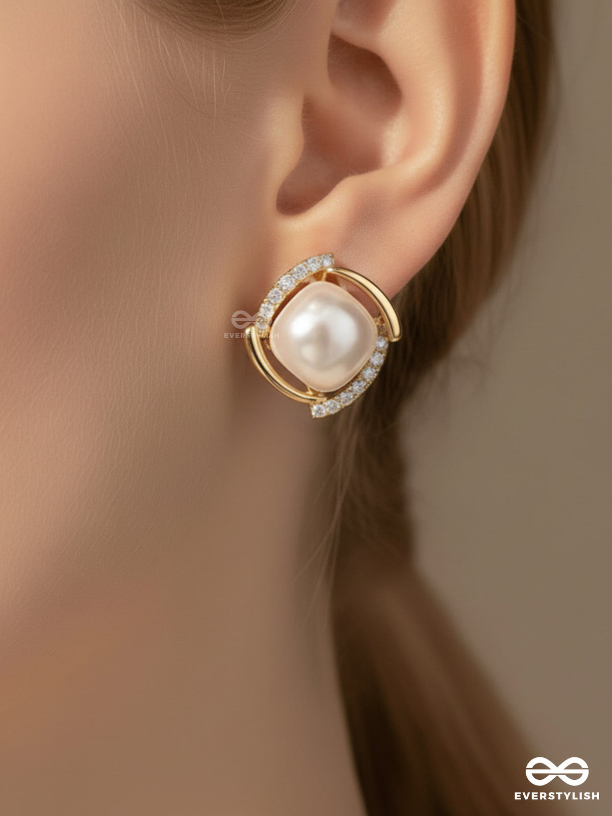 Pearl Halo Frame - Chic Square Pearl Stud Earrings