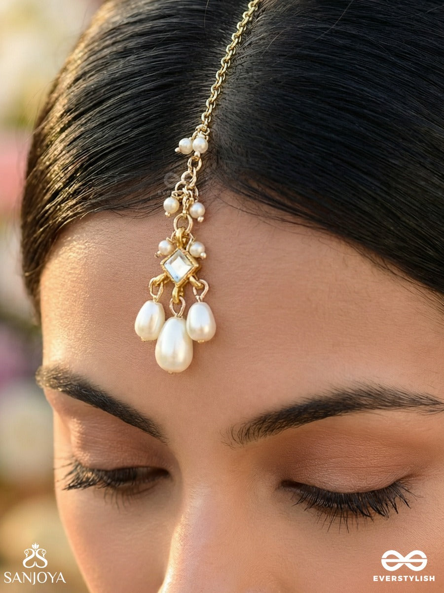 Muktaraa - Pearl Grace - Kundan Style Gold Maangtika With Pearl Drops
