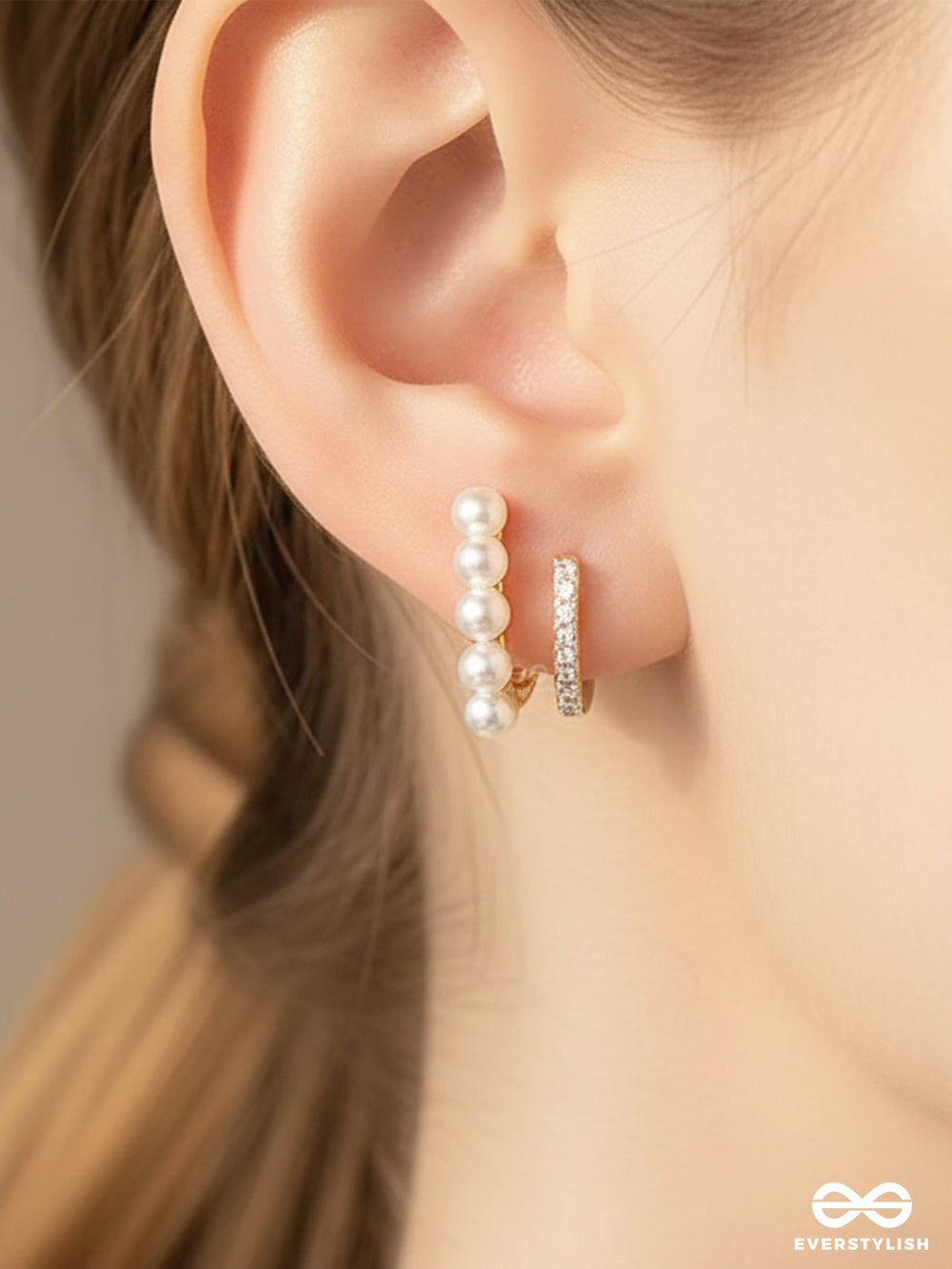 Blink Pearl Bar - Trendy Stud Earrings