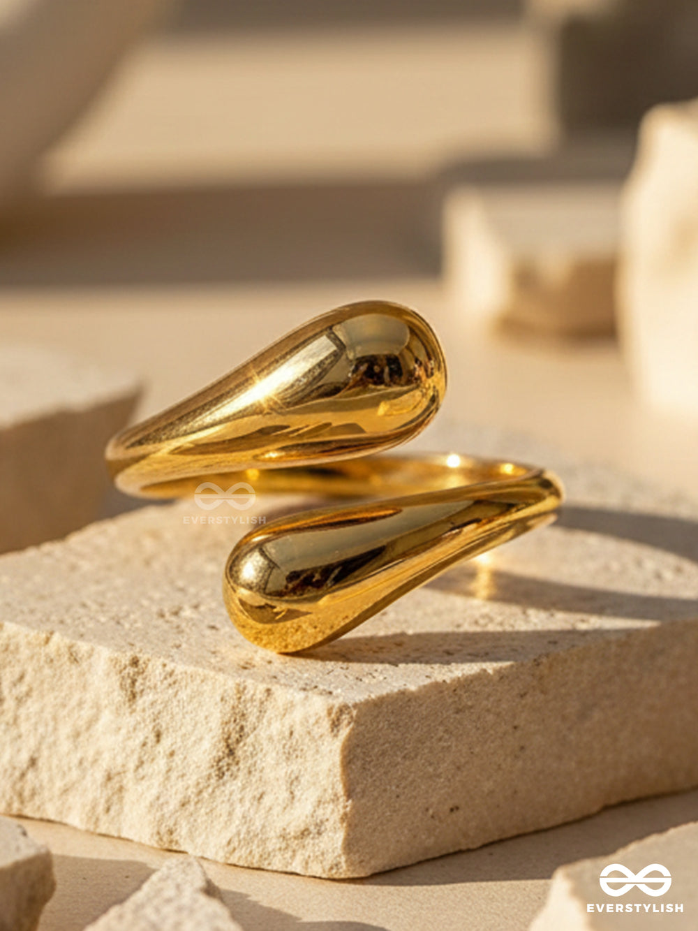Bound Beauty - Chunky Golden Knot Ring