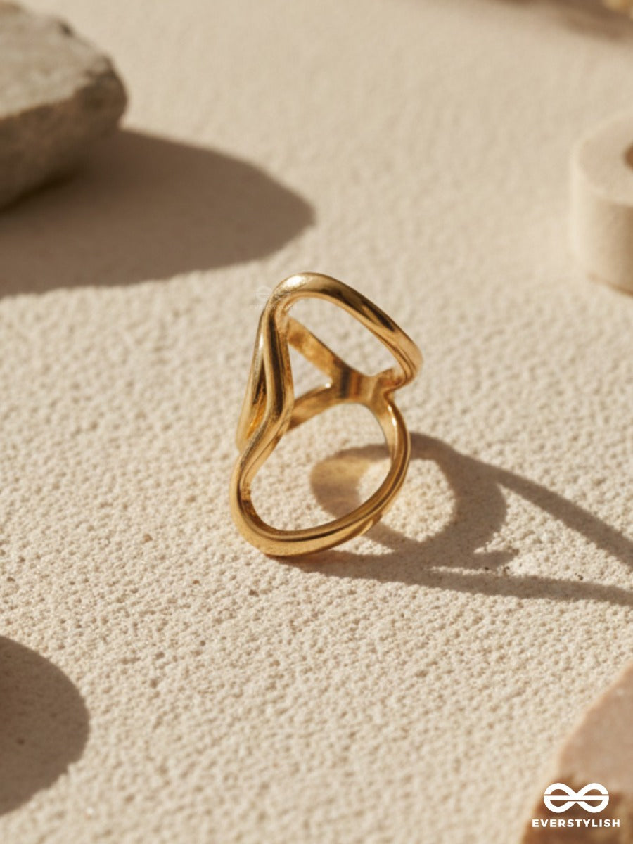 Sugar Loop - Sculpted Statement Ring