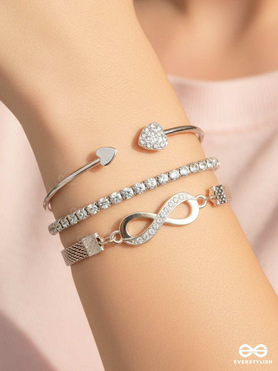 Eternity Form - Modern Silver Bracelet Set