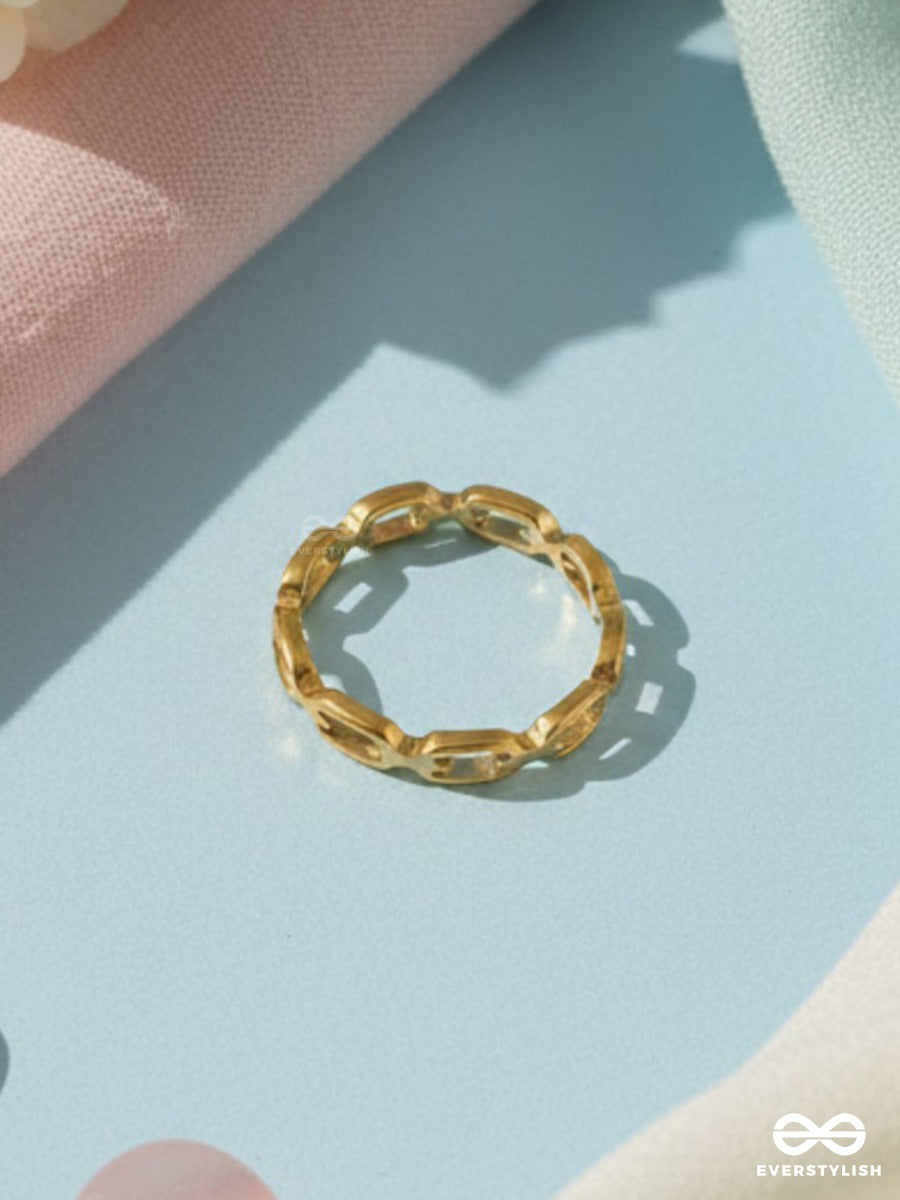 Link Theory - Modern Gold Ring